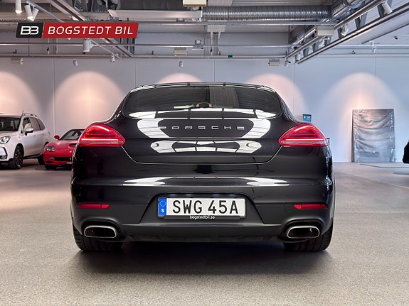 Porsche Panamera 4 6 of 17