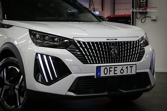Peugeot 2008 4 of 5