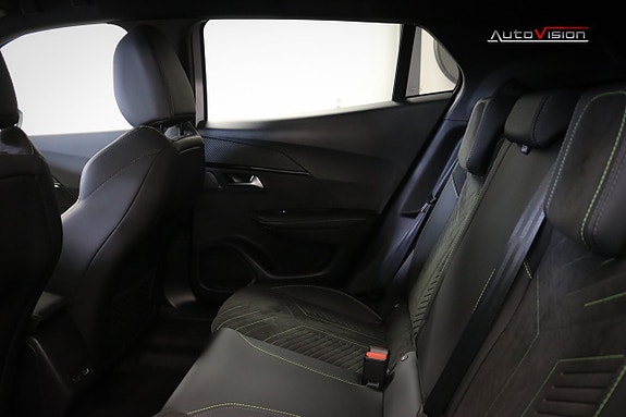Peugeot 2008 28 of 30