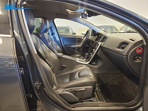 Volvo V60 9 of 22