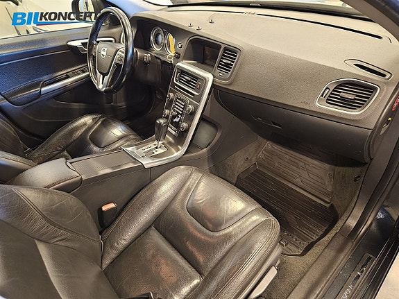Volvo V60 10 of 22