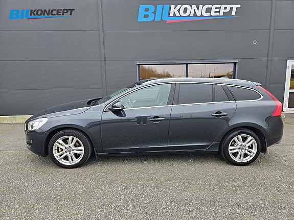 Volvo V60 2 of 22