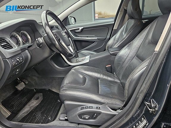 Volvo V60 14 of 22