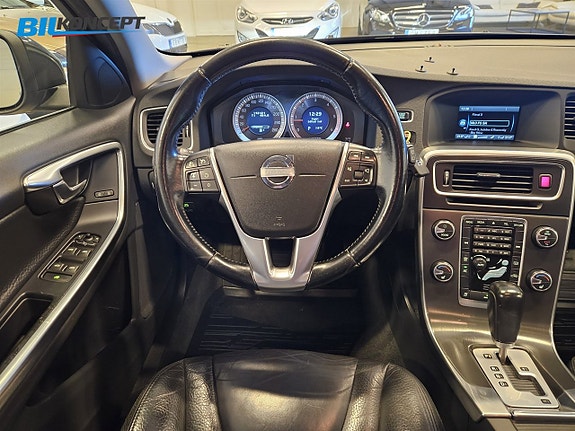 Volvo V60 18 of 22