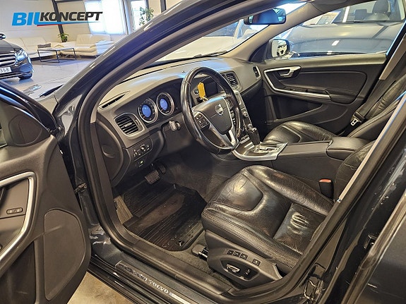 Volvo V60 15 of 22
