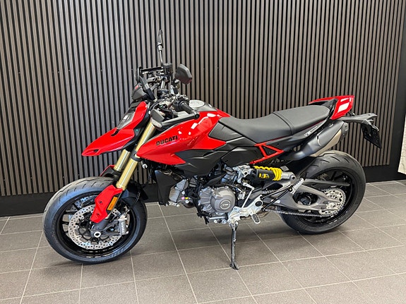 Ducati Hypermotard V2 5 of 5