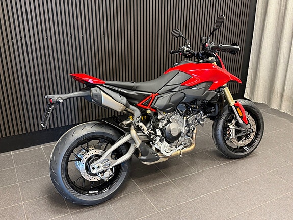 Ducati Hypermotard V2 3 of 5