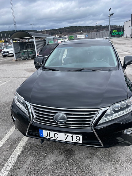 Lexus RX450h 3 of 3