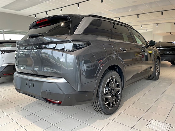 Peugeot 5008 5 of 5