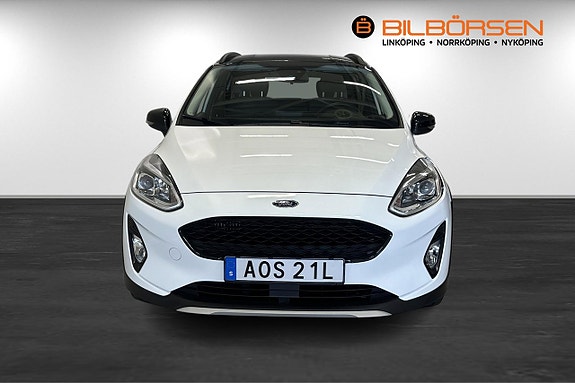 Ford Fiesta 2 of 5