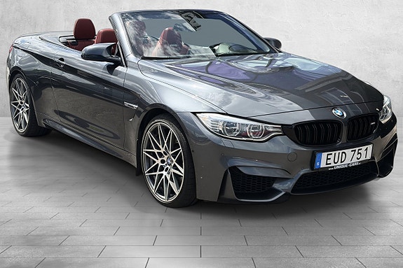 BMW M4 2 of 5