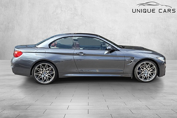 BMW M4 4 of 5