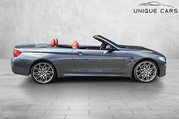 BMW M4 3 of 5