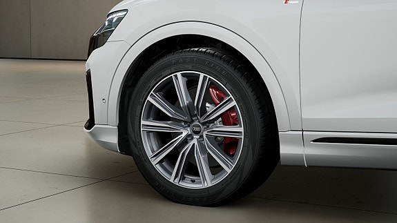 Audi Q8 5 of 11