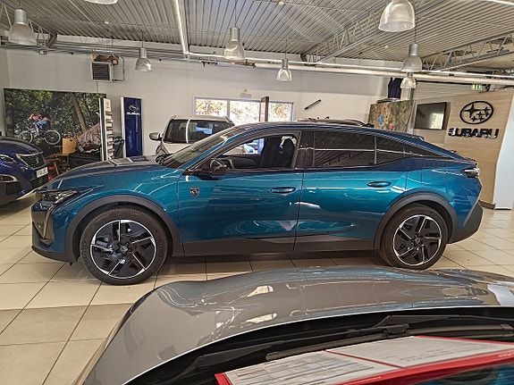 Peugeot 408 2 of 5