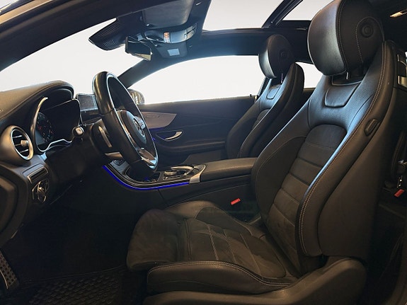 Mercedes-Benz C300 9 of 23