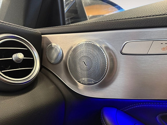 Mercedes-Benz C300 20 of 23