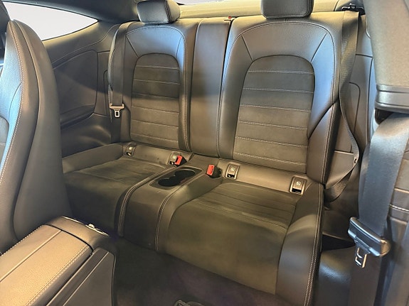 Mercedes-Benz C300 14 of 23