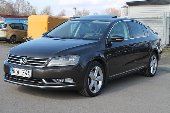 Volkswagen Passat 3 of 5