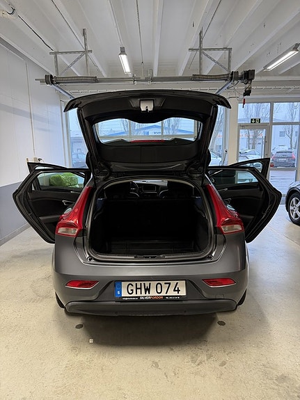 Volvo V40 15 of 15
