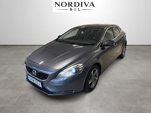 Volvo V40 7 of 15