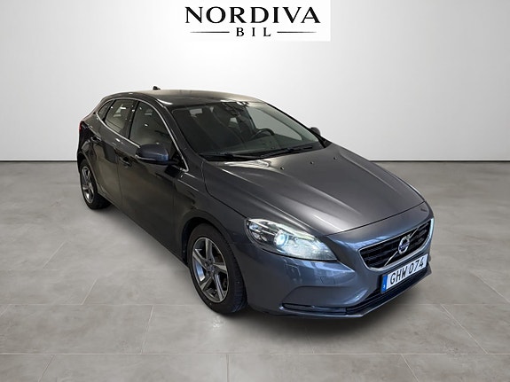 Volvo V40 6 of 15