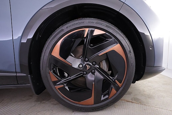 Cupra Tavascan 13 of 24