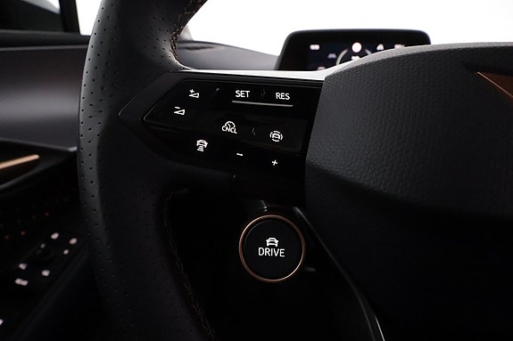 Cupra Tavascan 16 of 24