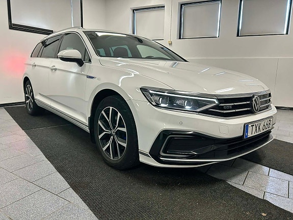 Volkswagen Passat 3 of 5