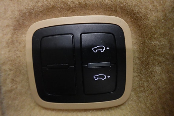Porsche Cayenne 20 of 24