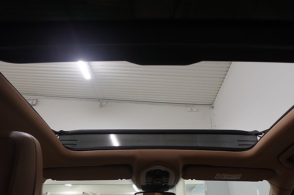 Porsche Cayenne 9 of 24