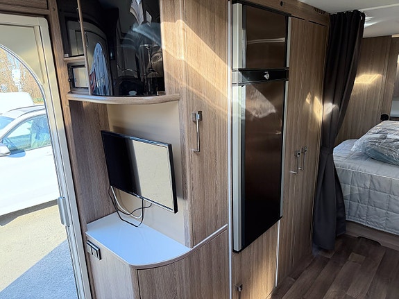 Kabe 780 Imperial TDL KS AC + Markis + Förbränningstoalett 4 of 12