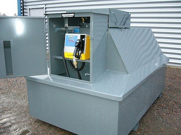 Färmartanken stationär dieseltank i plåt 2300 L