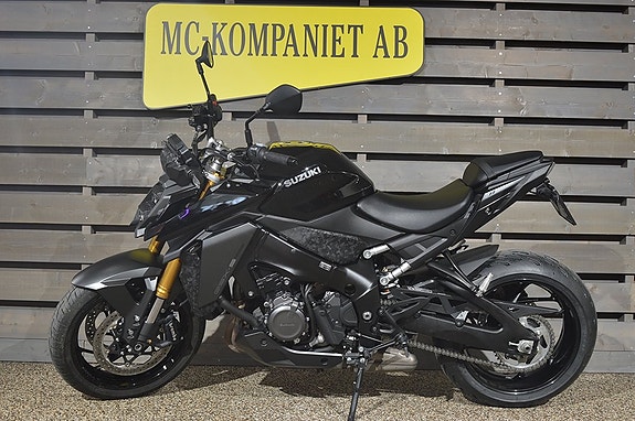 Suzuki GSX-S1000 4 of 5