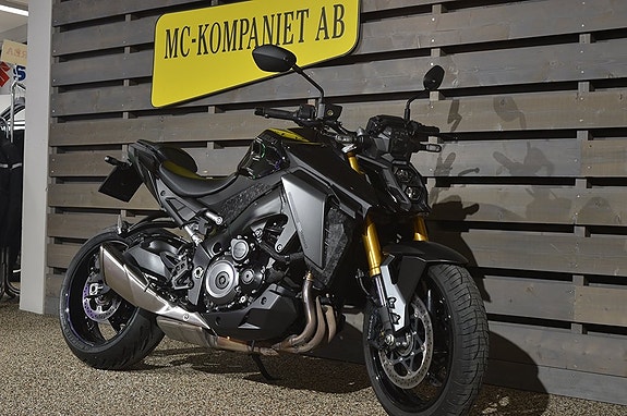 Suzuki GSX-S1000 2 of 5