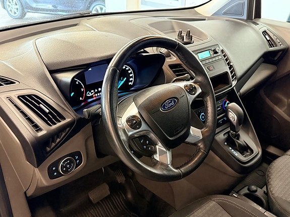 Ford Transit Connect 4 of 5