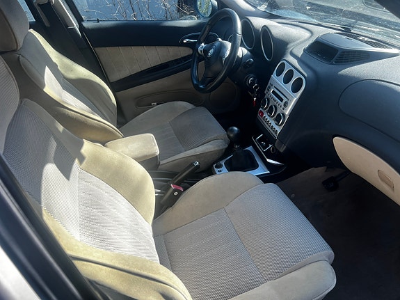 Alfa Romeo 156 5 of 8
