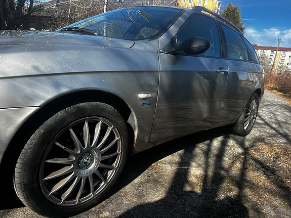 Alfa Romeo 156 2 of 8