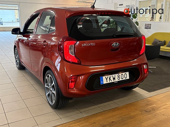Kia Picanto 3 of 5