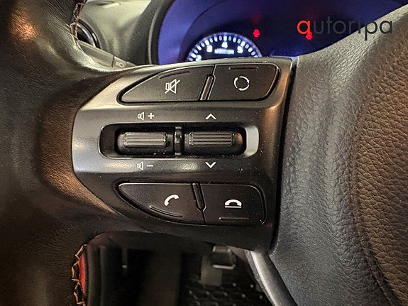 Kia Picanto 7 of 15