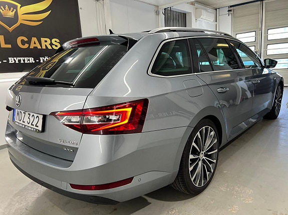 Skoda Superb 3 of 5
