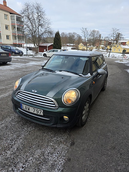 MINI Cooper 2 of 5