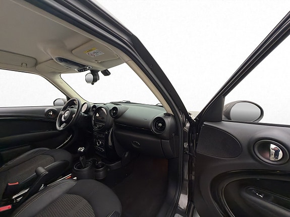 MINI Countryman Cooper 10 of 26