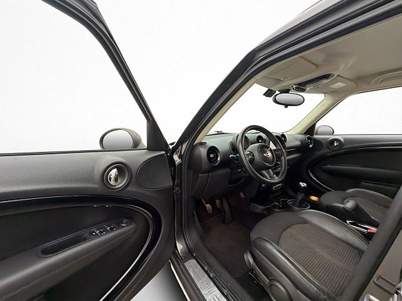 MINI Countryman Cooper 14 of 26
