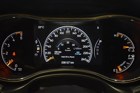 Jeep Grand Cherokee 18 of 28