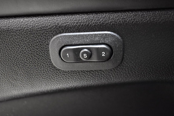Jeep Grand Cherokee 26 of 28