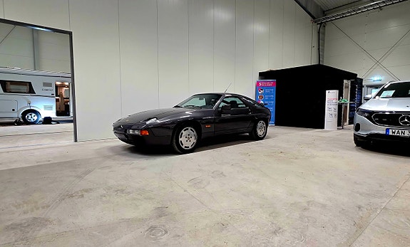 Porsche 928 9 of 22