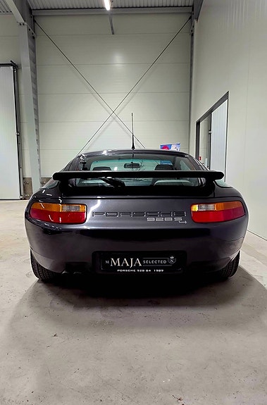 Porsche 928 6 of 22