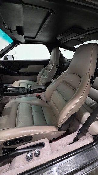 Porsche 928 14 of 22