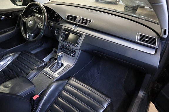 Volkswagen Passat 6 of 17